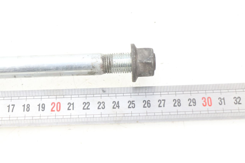 photo de OŚ KOŁA PRZEDNIEGO SUZUKI SIXTEEN 125 (2008 - 2010) - Zoom stanu zużycia