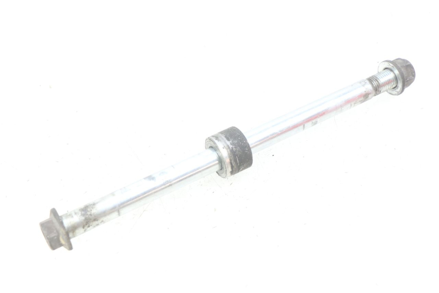 photo de OŚ KOŁA PRZEDNIEGO SUZUKI SIXTEEN 125 (2008 - 2010) - Zbliżenie techniczne