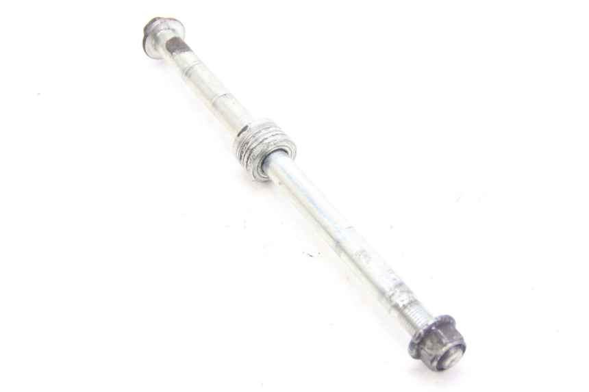 photo de OŚ KOŁA PRZEDNIEGO SUZUKI SIXTEEN 125 (2008 - 2010) - Widok główny