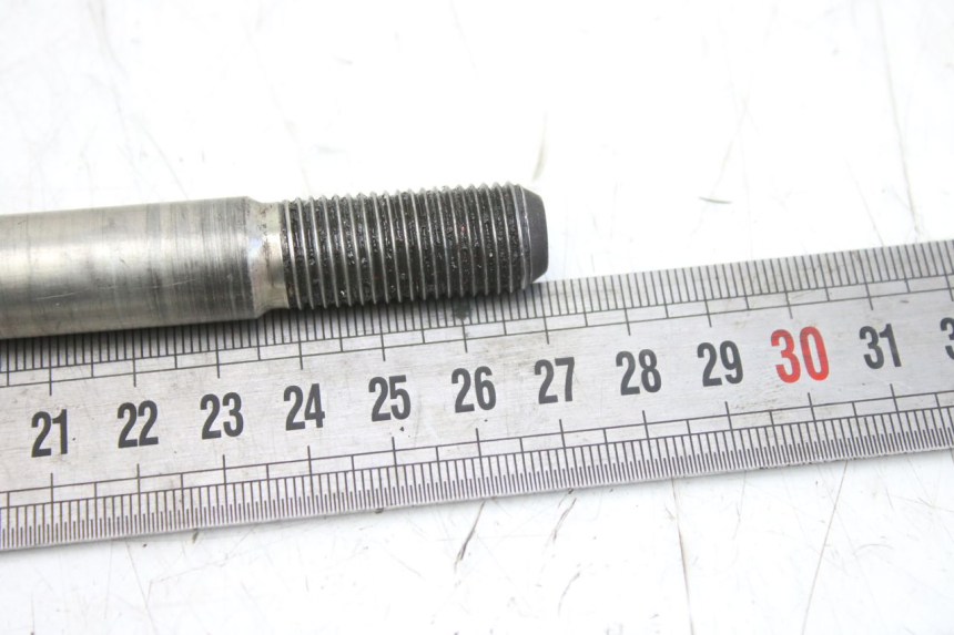 photo de OŚ KOŁA PRZEDNIEGO MBK SKYCRUISER 125 (2010 - 2013) - Widok ogólny