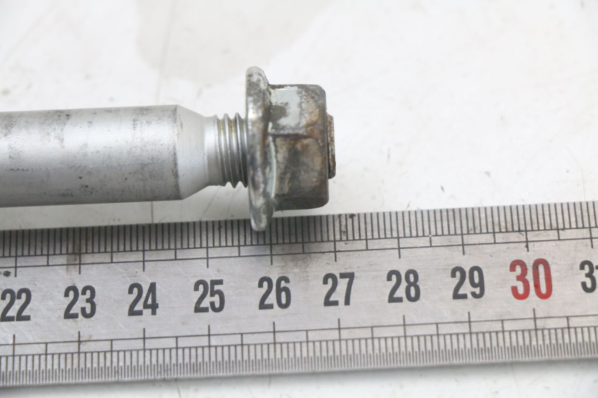 photo de OŚ KOŁA PRZEDNIEGO APRILIA SR MOTARD 50 (2012 - 2018) - Zoom stanu zużycia