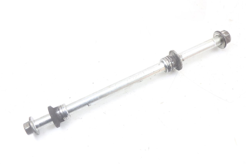 photo de OŚKA KOŁA PRZEDNIEGO SUZUKI BURGMAN 125 (2018 - 2021) - Widok główny