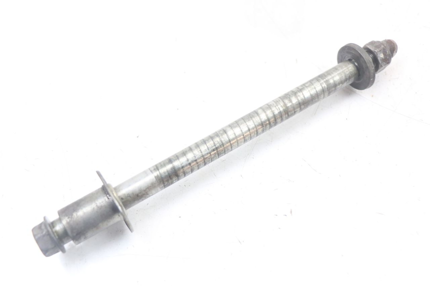 photo de OŚ KOŁA PRZEDNIEGO SUZUKI GS F 500 (2004 - 2007) - Widok główny