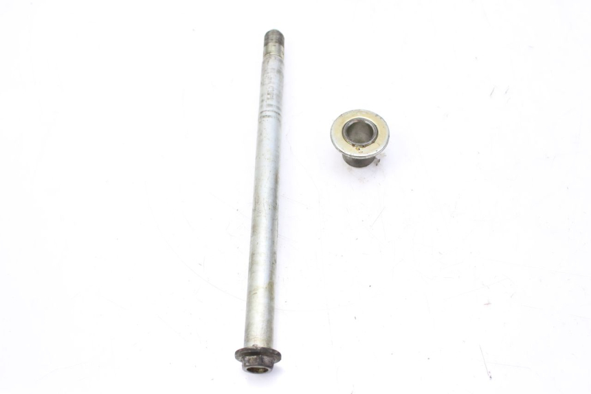 photo de OŚ KOŁA PRZEDNIEGO SUZUKI SV S 650 (1999 - 2002) - Szczegół części