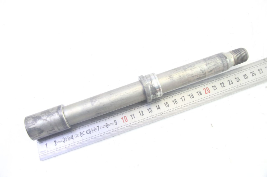 photo de OŚ KOŁA PRZEDNIEGO YAMAHA TDM ABS 900 (2002 - 2014) - Zoom stanu zużycia