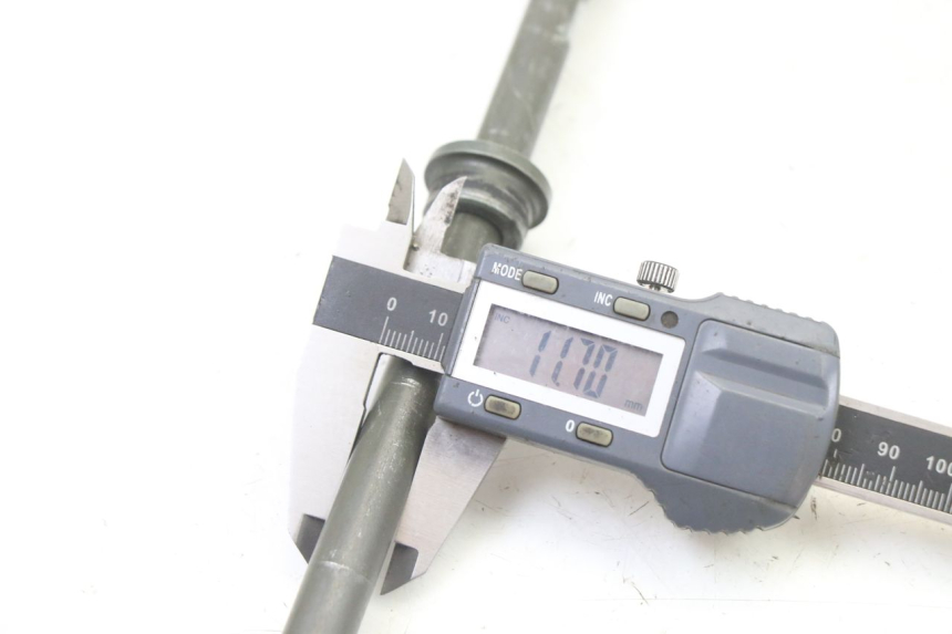 photo de OŚKA KOŁA PRZEDNIEGO PEUGEOT TWEET 4T 50 (2014 - 2019) - Zbliżenie techniczne