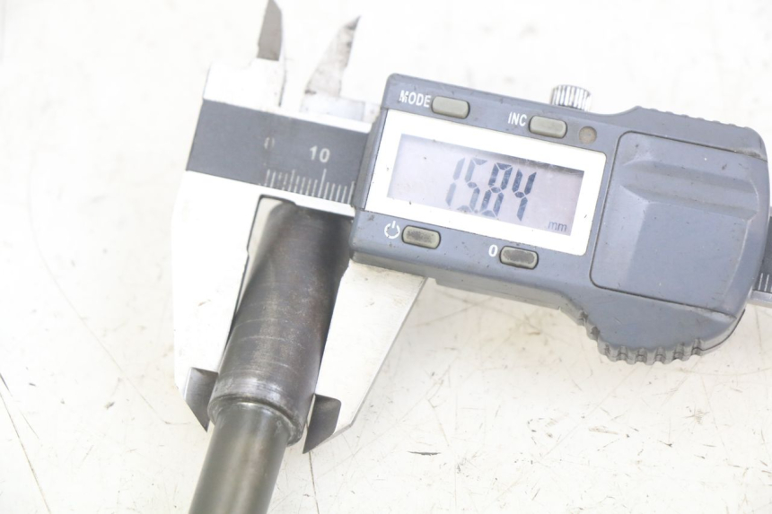 photo de OŚ KOŁA PRZEDNIEGO MOTRAC URBAN 4T 50 (2016 - 2024) - Szczegół części