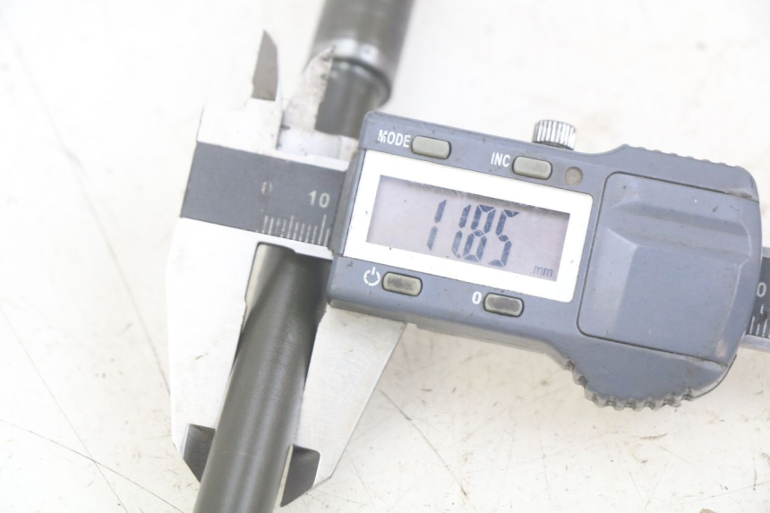 photo de OŚ KOŁA PRZEDNIEGO MOTRAC URBAN 4T 50 (2016 - 2024) - Zoom stanu zużycia