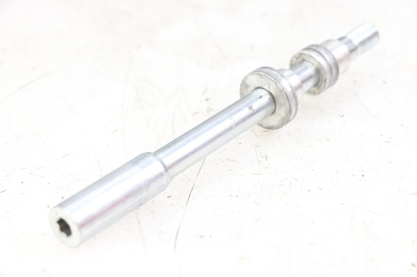 photo de OŚKA KOŁA PRZEDNIEGO VENT DERAPAGE 50 (2018 - 2023) - Zbliżenie techniczne