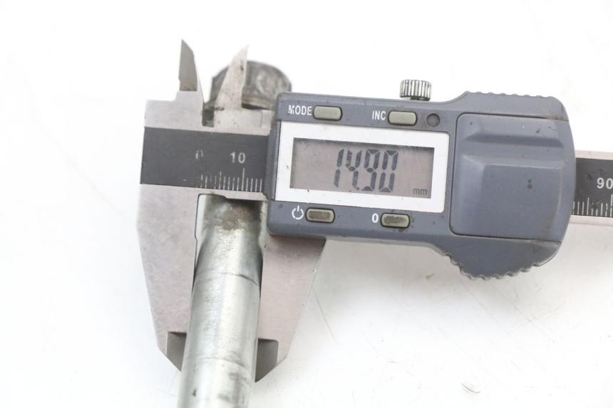 photo de OŚ KOŁA PRZEDNIEGO PEUGEOT VIVACITY NEW 4T 50 (2008 - 2017) - Inny kąt widzenia