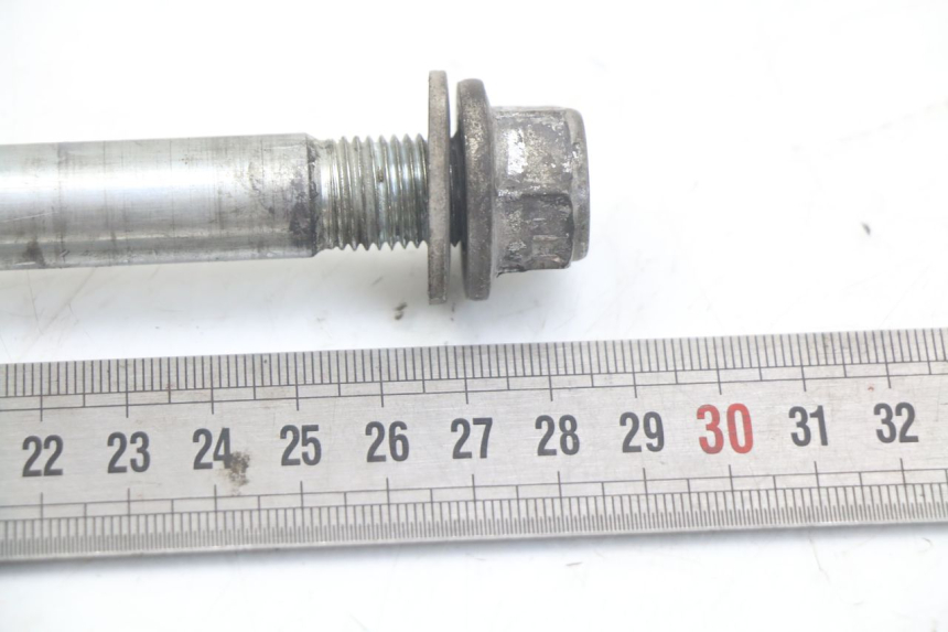 photo de OŚ KOŁA PRZEDNIEGO PEUGEOT VIVACITY 125 (2010 - 2017) - Inny kąt widzenia