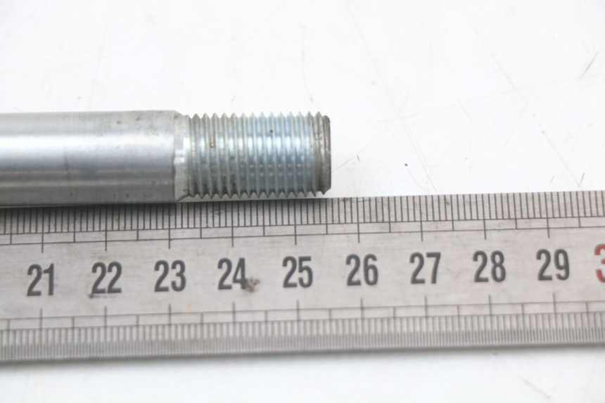 photo de OŚKA KOŁA PRZEDNIEGO SUZUKI VL INTRUDER 125 (2004 - 2007) - Zoom stanu zużycia