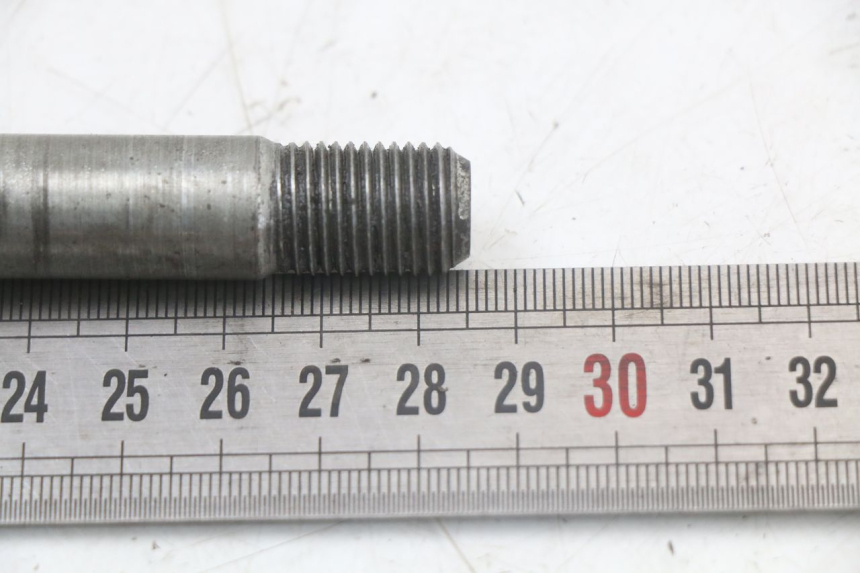 photo de OŚ KOŁA PRZEDNIEGO YAMAHA X-MAX XMAX 250 (2006 - 2009) - Zoom stanu zużycia