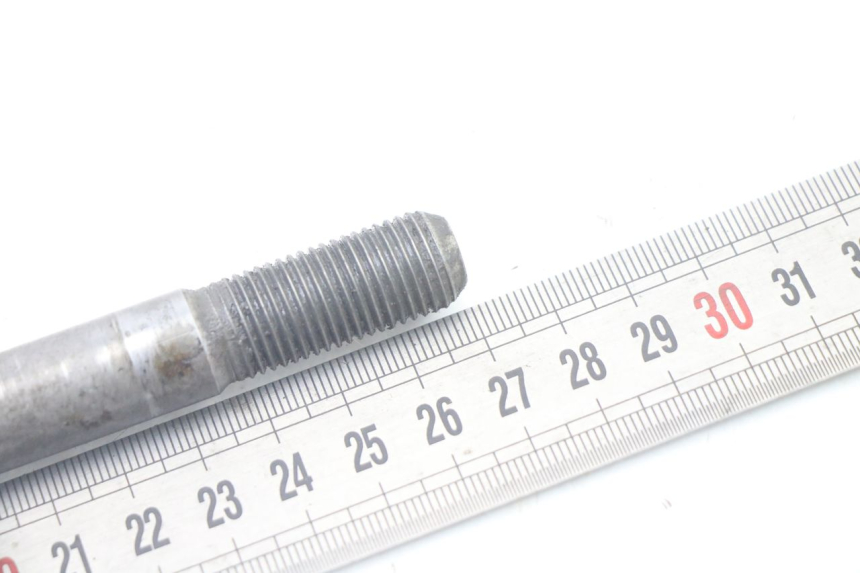 photo de OŚ KOŁA PRZEDNIEGO YAMAHA X-MAX XMAX 125 (2010 - 2013) - Inny kąt widzenia