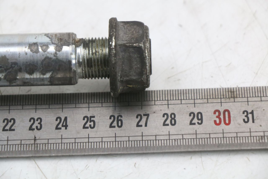 photo de OŚ KOŁA PRZEDNIEGO PIAGGIO X10 125 (2012 - 2017) - Zoom stanu zużycia