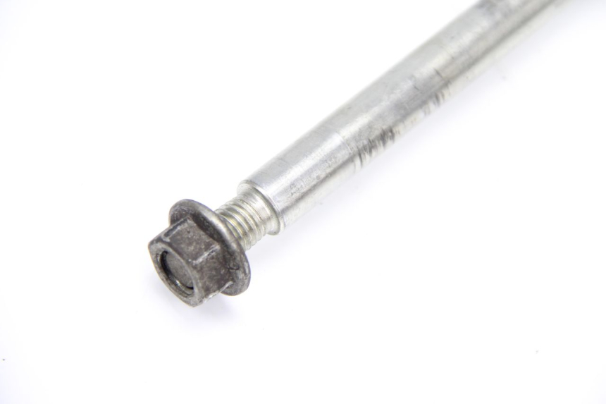 photo de OŚ PRZEDNIEGO KOŁA PIAGGIO X9 125 (2000 - 2003) - Zoom stanu zużycia