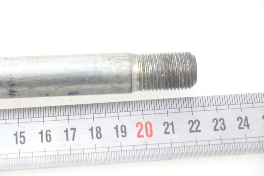 photo de OŚKA KOŁA PRZEDNIEGO SUZUKI XF FREEWIND 650 (1997 - 2003) - Szczegół części