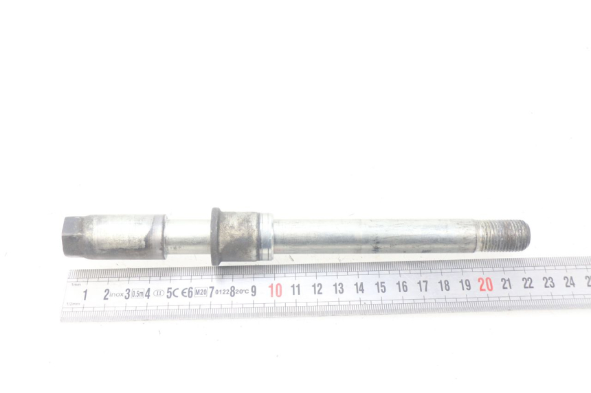 photo de OŚKA KOŁA PRZEDNIEGO SUZUKI XF FREEWIND 650 (1997 - 2003) - Zoom stanu zużycia