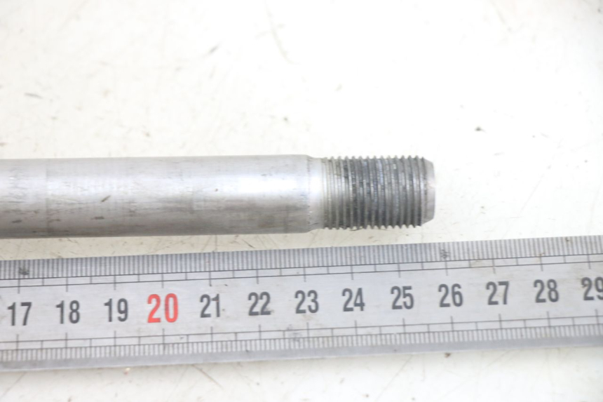 photo de OŚ KOŁA PRZEDNIEGO YAMAHA XJN DIVERSION 600 (2000 - 2003) - Zoom stanu zużycia