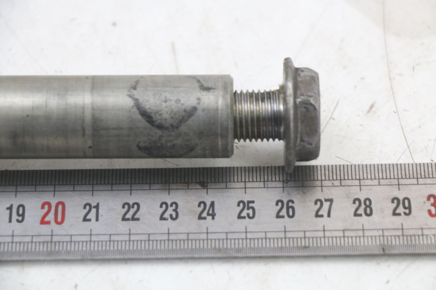 photo de OŚ PRZEDNIEGO KOŁA YAMAHA FJR ABS 1300 (2006 - 2012) - Inny kąt widzenia