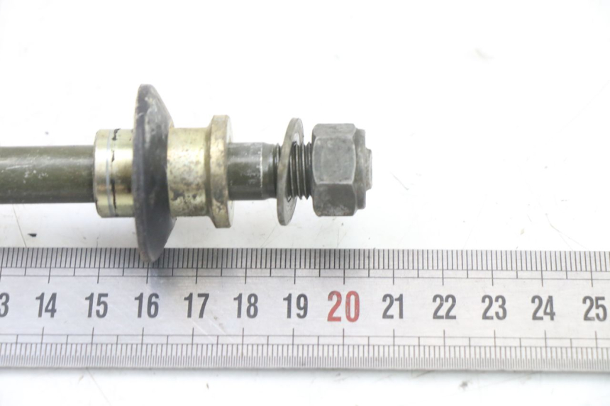 photo de OŚKA KOŁA PRZEDNIEGO YAMAHA TTR 125 (2000 - 2020) - Inny kąt widzenia