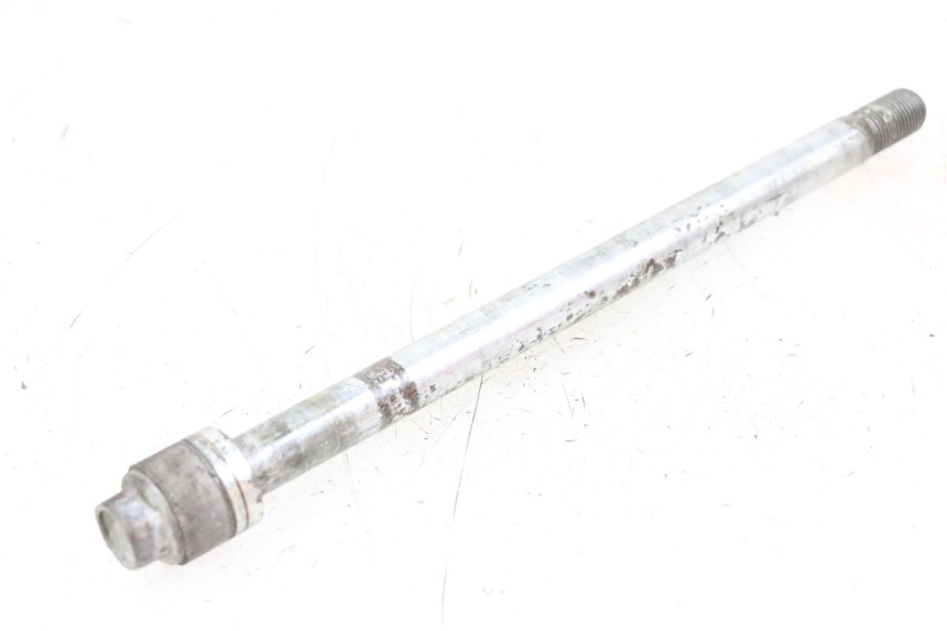 photo de OŚ KOŁA PRZEDNIEGO YAMAHA XVS DRAG STAR DRAGSTAR 650 (1997 - 2007) - Widok główny