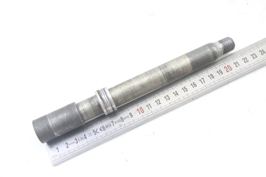 photo de OŚ KOŁA PRZEDNIEGO YAMAHA YZ-F YZF 250 (2007 - 2013) - Zoom stanu zużycia