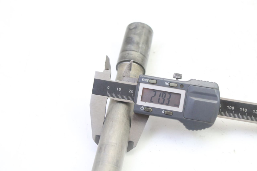 photo de OŚ KOŁA PRZEDNIEGO YAMAHA YZF YZ-F 450 (2014 - 2016) - Widok ogólny