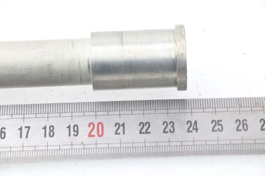 photo de OŚ KOŁA PRZEDNIEGO KAWASAKI Z Z900 900 (2017 - 2019) - Szczegół części