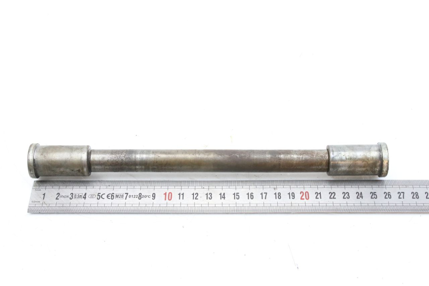 photo de OŚ KOŁA PRZEDNIEGO KAWASAKI ZEPHYR 1100 ( - 1995) - Punkty mocowania