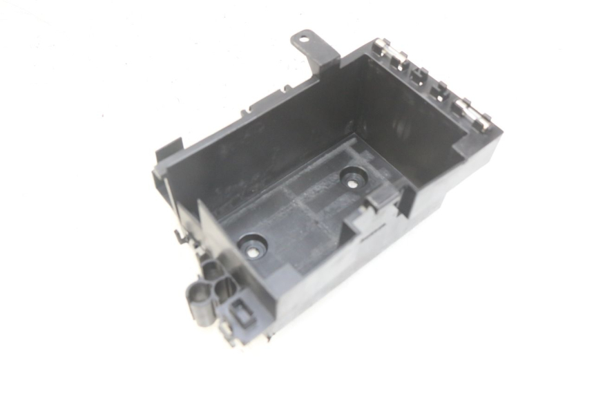 photo de POJEMNIK NA AKUMULATOR KYMCO AGILITY 16+ 4T 50 (2018 - 2023) - Inny kąt widzenia