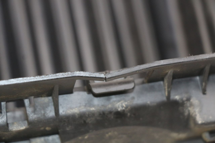 photo de POJEMNIK NA AKUMULATOR PEUGEOT CITYSTAR 2T 50 (2018 - 2021) - Inny kąt widzenia