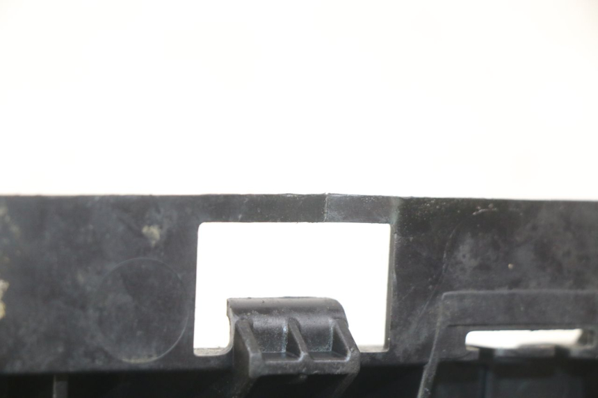 photo de POJEMNIK NA AKUMULATOR PEUGEOT CITYSTAR 2T 50 (2018 - 2021) - Zbliżenie techniczne