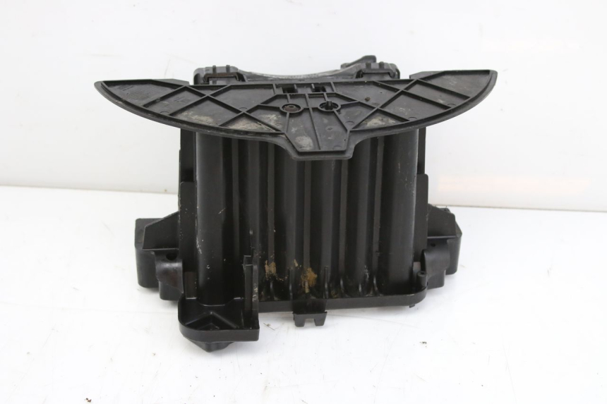 photo de POJEMNIK NA AKUMULATOR PEUGEOT CITYSTAR 50 (2013 - 2017) - Zbliżenie techniczne