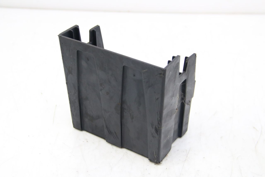 photo de POJEMNIK NA AKUMULATOR PEUGEOT CITYSTAR 50 (2013 - 2017) - Inny kąt widzenia