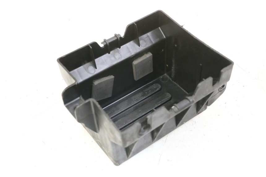 photo de POJEMNIK NA AKUMULATOR DAELIM BESBI 125 (2007 - 2008) - Widok główny