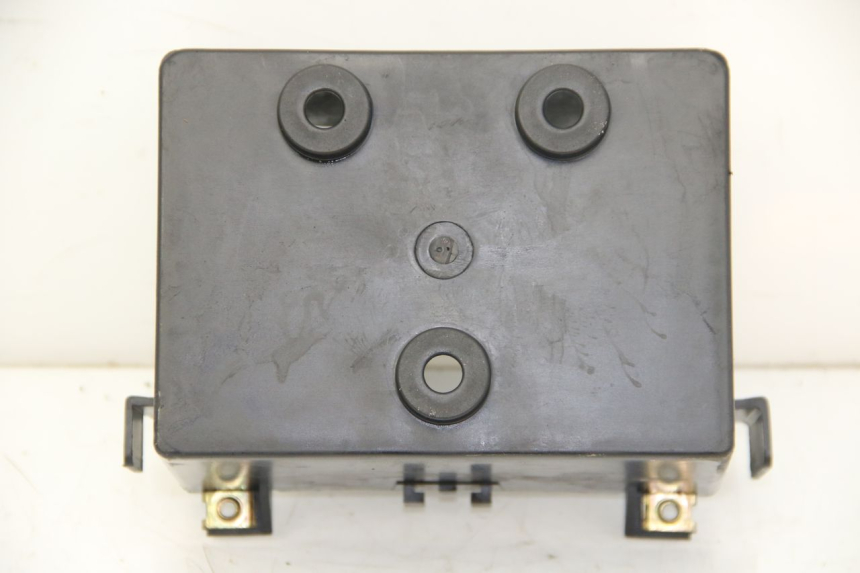 photo de POJEMNIK NA AKUMULATOR KYMCO DOWNTOWN ABS 125 (2015 - 2017) - Zbliżenie techniczne