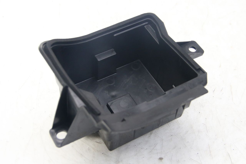 photo de POJEMNIK NA AKUMULATOR YAMAHA D'ELIGHT DELIGHT 125 (2017 - 2020) - Inny kąt widzenia