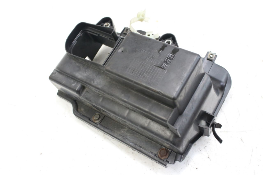 photo de POJEMNIK NA AKUMULATOR HONDA FES S-WING SWING ABS 125 (2007 - 2015) - Zbliżenie techniczne