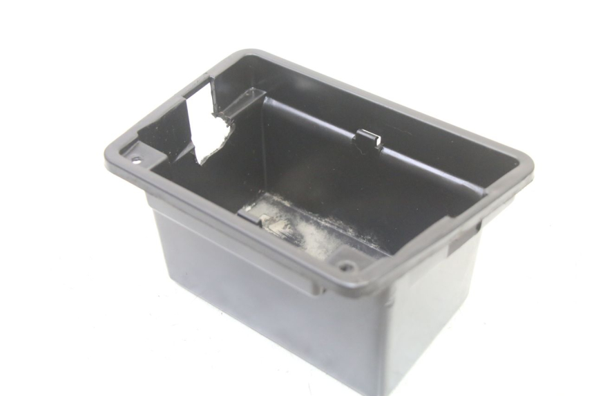 photo de POJEMNIK NA AKUMULATOR VENESI FLY RETRO 4T 50 (2020 - 2025) - Szczegół części