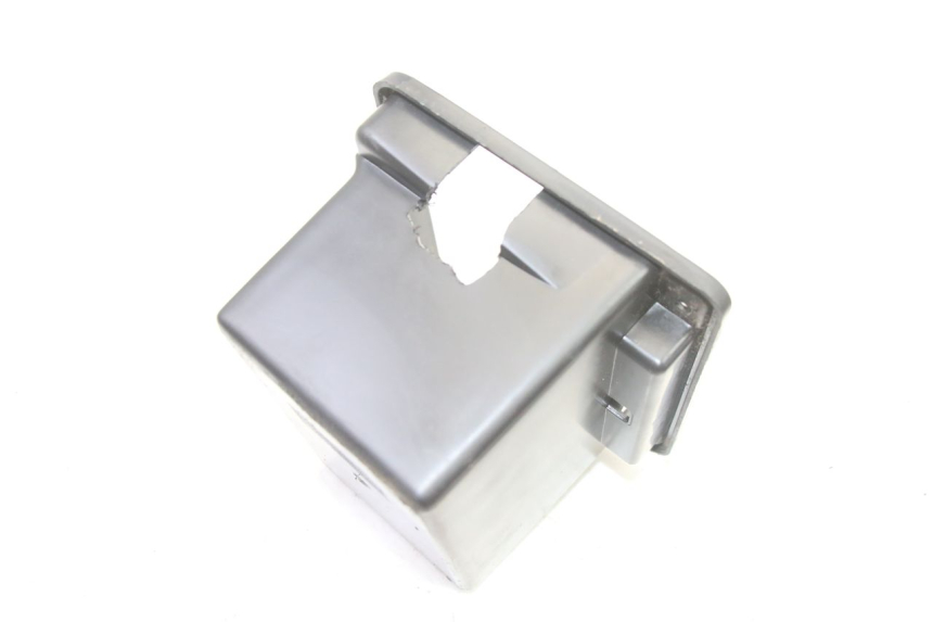 photo de POJEMNIK NA AKUMULATOR VENESI FLY RETRO 4T 50 (2020 - 2025) - Inny kąt widzenia