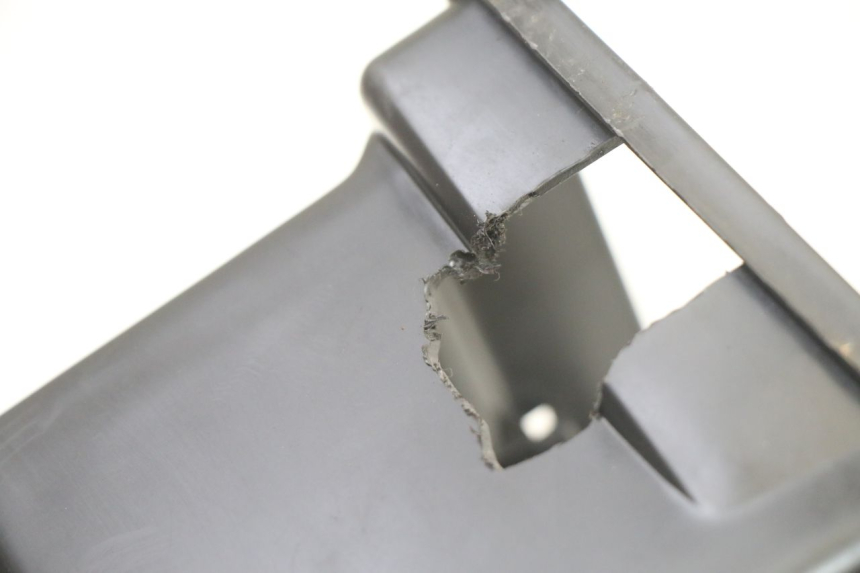 photo de POJEMNIK NA AKUMULATOR VENESI FLY RETRO 4T 50 (2020 - 2025) - Zbliżenie techniczne