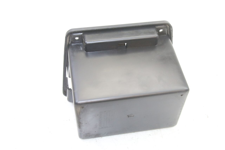 photo de POJEMNIK NA AKUMULATOR VENESI FLY RETRO 4T 50 (2020 - 2025) - Punkty mocowania