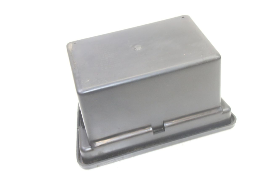 photo de POJEMNIK NA AKUMULATOR VENESI FLY RETRO 4T 50 (2020 - 2025) - Stan powierzchni