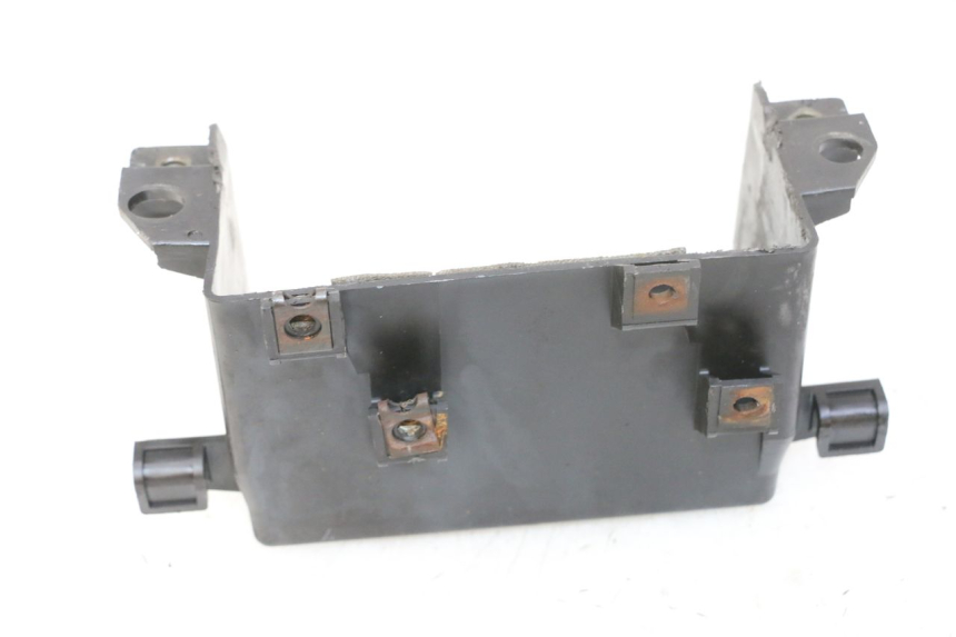 photo de POJEMNIK NA AKUMULATOR YAMAHA FZ6 N FAZER 600 (2004 - 2006) - Inny kąt widzenia