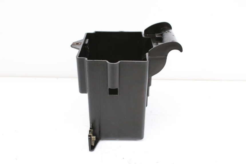 photo de POJEMNIK NA AKUMULATOR PIAGGIO HEXAGON 2T 125 (1994 - 1998) - Zbliżenie techniczne