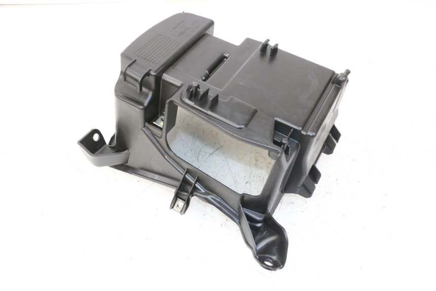 photo de POJEMNIK NA AKUMULATOR HONDA FORZA 125 (2021 - 2025) - Inny kąt widzenia