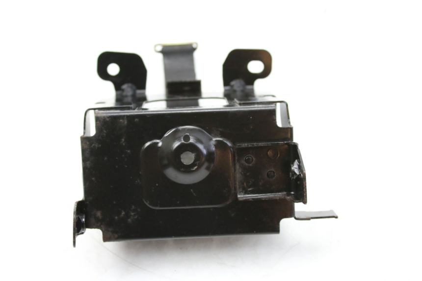 photo de POJEMNIK NA AKUMULATOR SYM HUSKY 125 (1999 - 2005) - Inny kąt widzenia