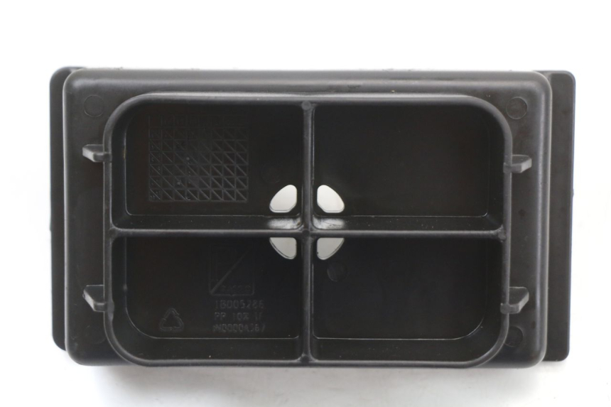 photo de POJEMNIK NA AKUMULATOR PIAGGIO NEW TYPHOON 50 (2018 - 2021) - Szczegół części