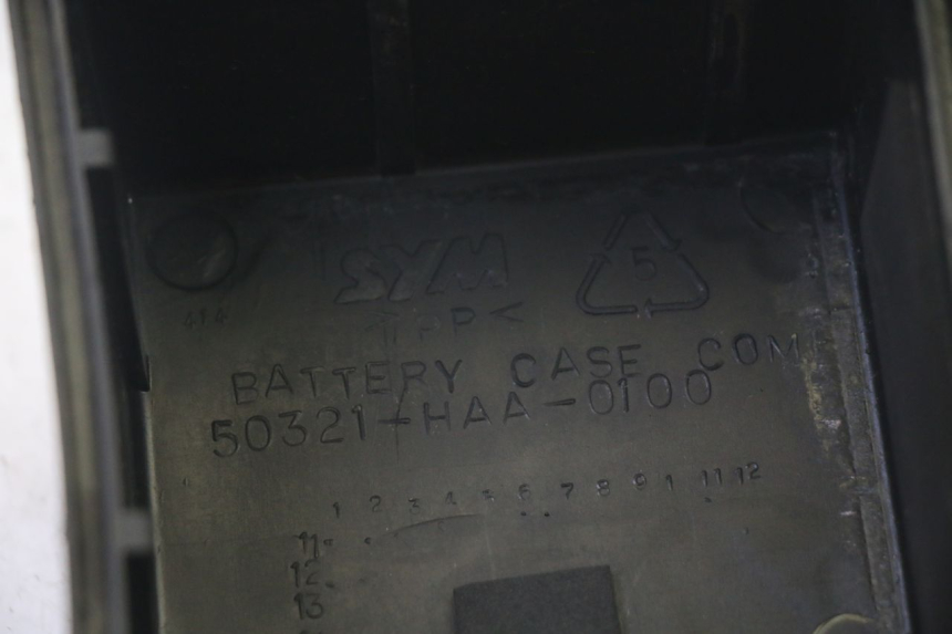 photo de POJEMNIK NA AKUMULATOR SYM ORBIT III 3 4T 50 (2021 - 2025) - Zoom stanu zużycia